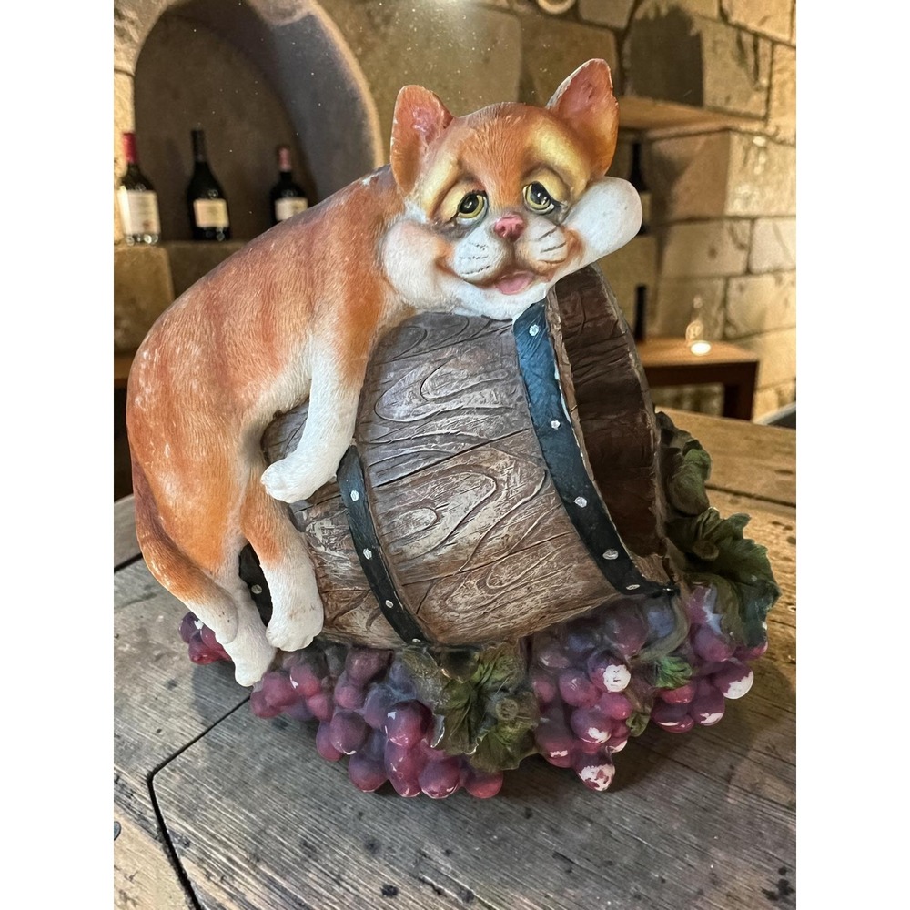 Vintage Whimsical Cat Wine Bottle Holder Resin Tipsy Kitty Vinyard Kitchen Decor - Picture 2 of 13